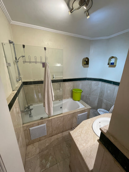 Salle de bain rénovée – appartement moderne à vendre Marrakech